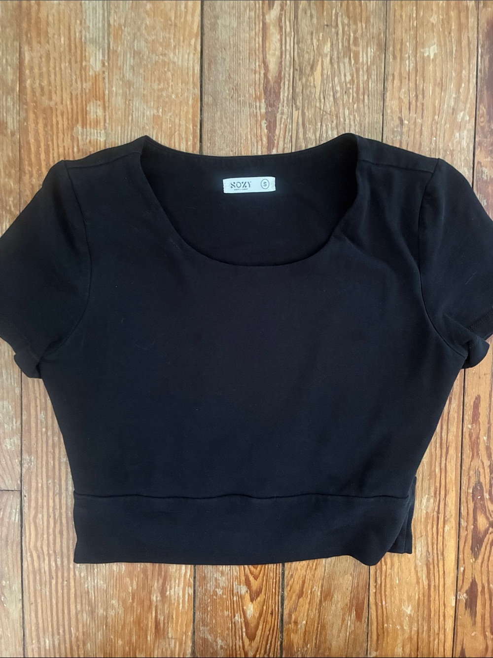 Sozy black crop top small